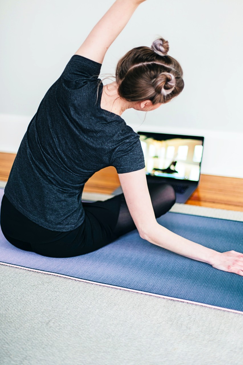 Aulas de ioga online: preparando-se